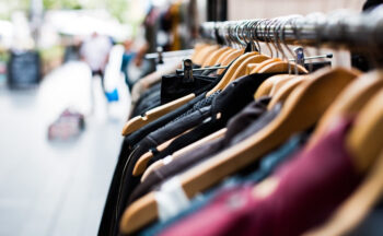 Fotografía ilustrativa de la actividad Consumidores Sostenibles de ropa de segunda mano