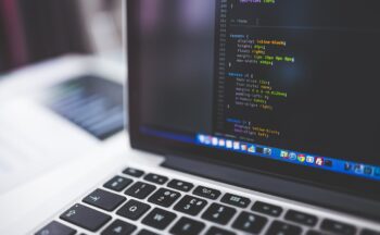 Fotografía ilustrativa de la actividad Hackeando estereotipos: Ingenieras Informáticas