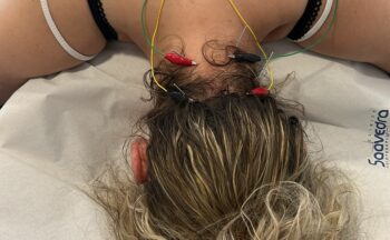 Fotografía ilustrativa de la actividad Electroestimulación y Ejercicio Terapéutico en el Dolor Cervical Crónico de Origen Inespecífico