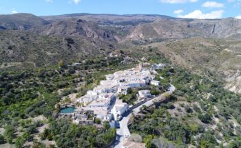 Fotografía ilustrativa de la actividad La adaptación al clima de la arquitectura de montaña en los parques nacionales de Sierra Nevada y Talassemtane (Marruecos)