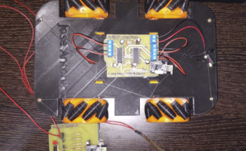 Fotografía ilustrativa de la actividad Control gestual: un prototipo de rover que se controla con los movimientos del cuerpo